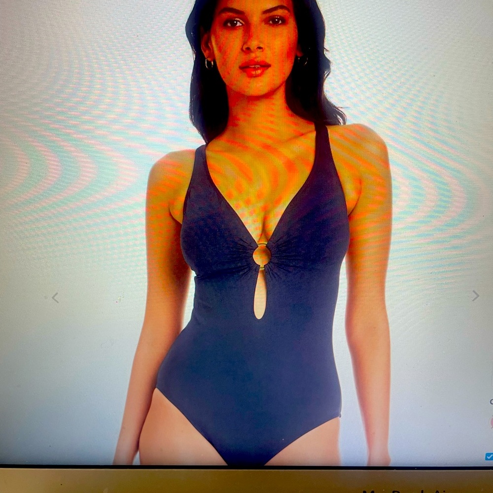 Bleu Rod Beattie Ring me Up Cross-Back one piece swimsuit in Black, size 10, NWT